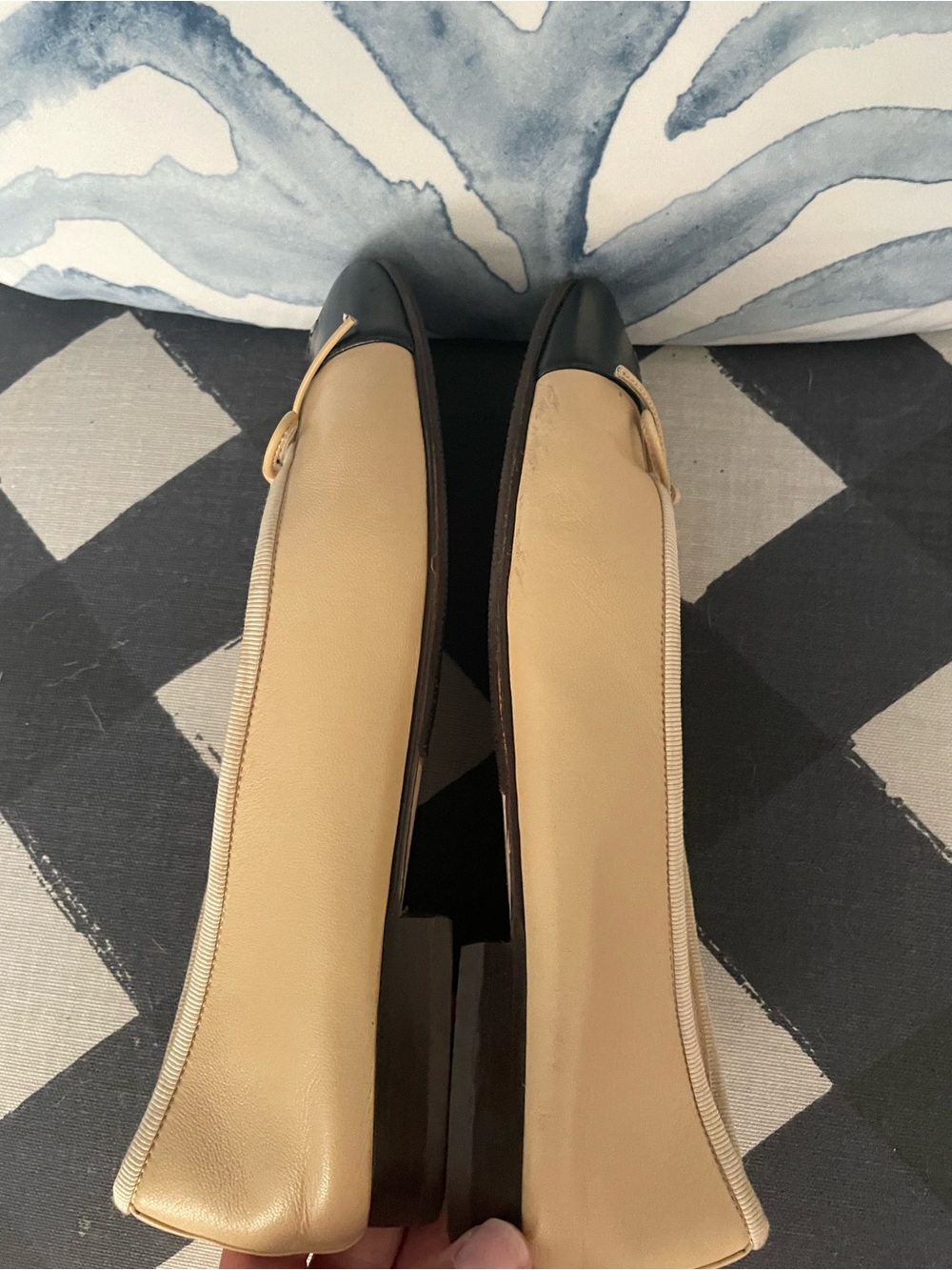 CHANEL Beige Leather Ballet Flats with Black Cap Toe and Bow - Picture 4 of 10